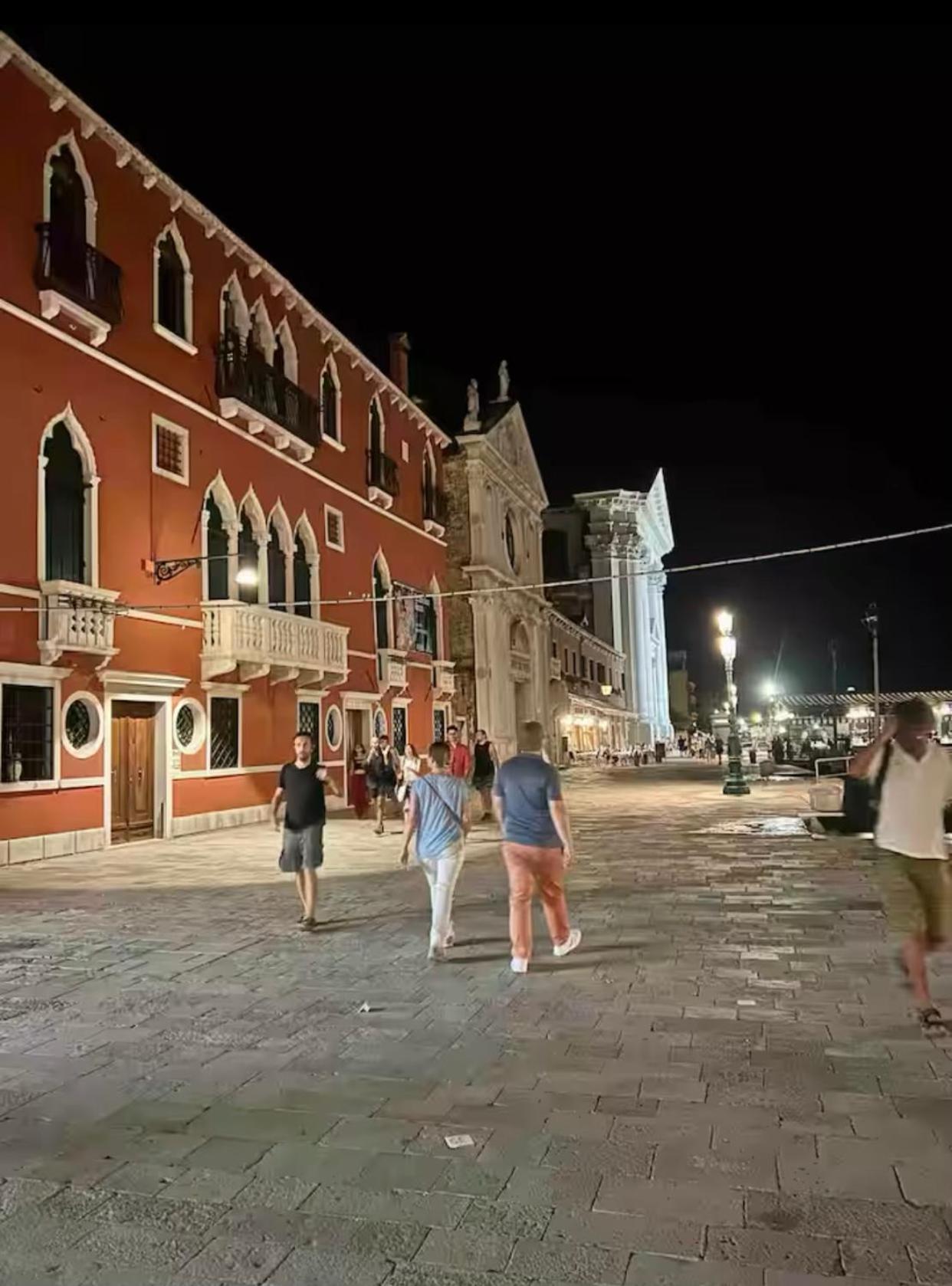 Appartamento Con Vista Zattere Velence Kültér fotó