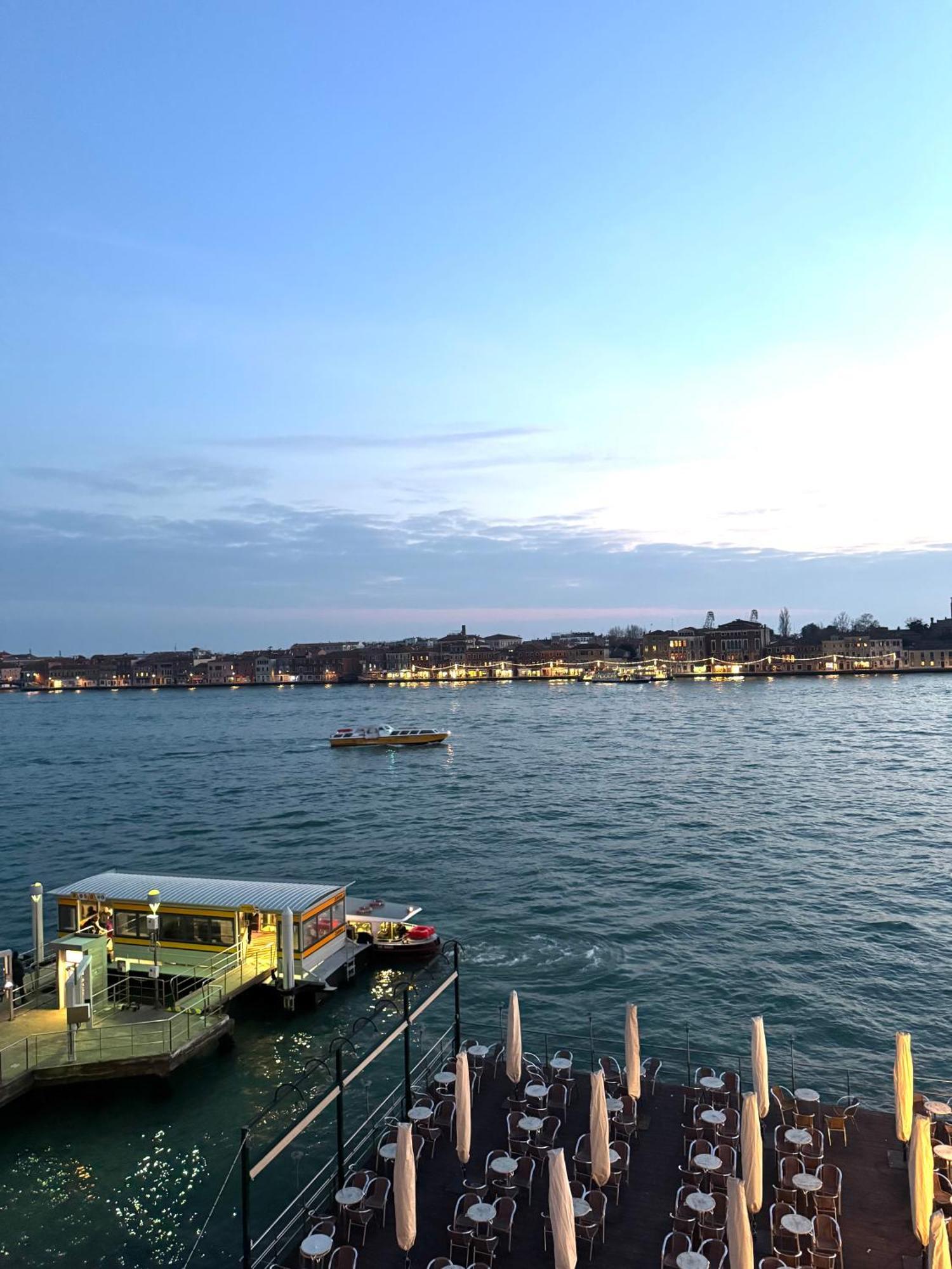 Appartamento Con Vista Zattere Velence Kültér fotó